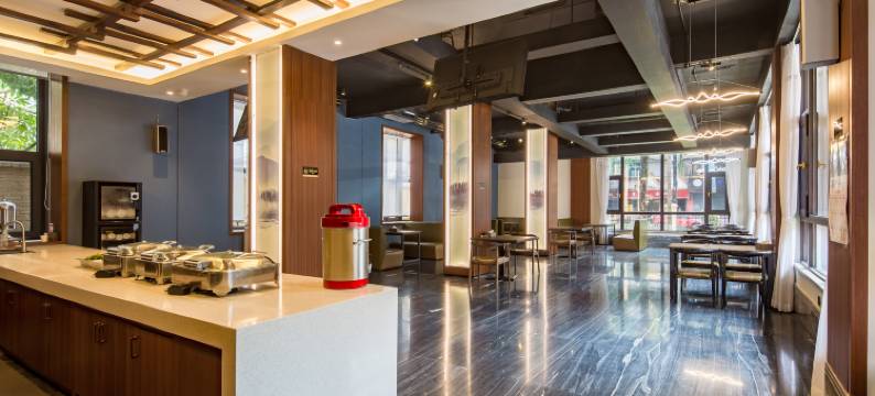 西双版纳热土酒店(民族风情园店)图片