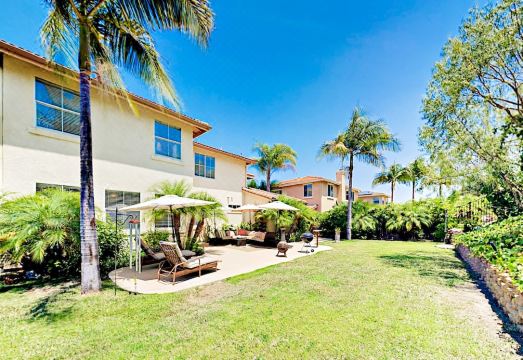 Stately 5Br Getaway in Oceanside 5 Bedrooms 3 Bathrooms HomeHotel Overview