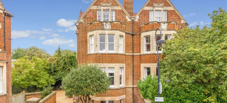 牛津运河畔 4 居家庭度假屋(4 Bedroom Canalside Family Home in Oxford)图片