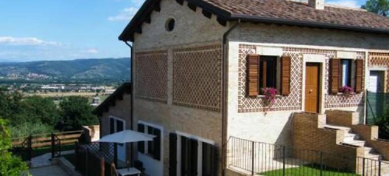 伊尔桥曼多罗农家乐(Agriturismo Il Vecchio Mandorlo)图片