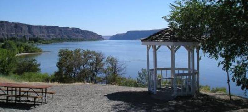 Crescent Bar Camping Resort Studio Cabin 1图片