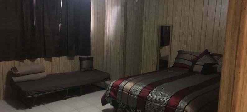 瓦伦西亚纳别墅酒店(Villas Valenciana)图片