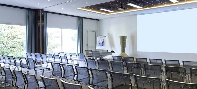 阿维尼翁北部诺富特酒店(Novotel Avignon Nord)图片