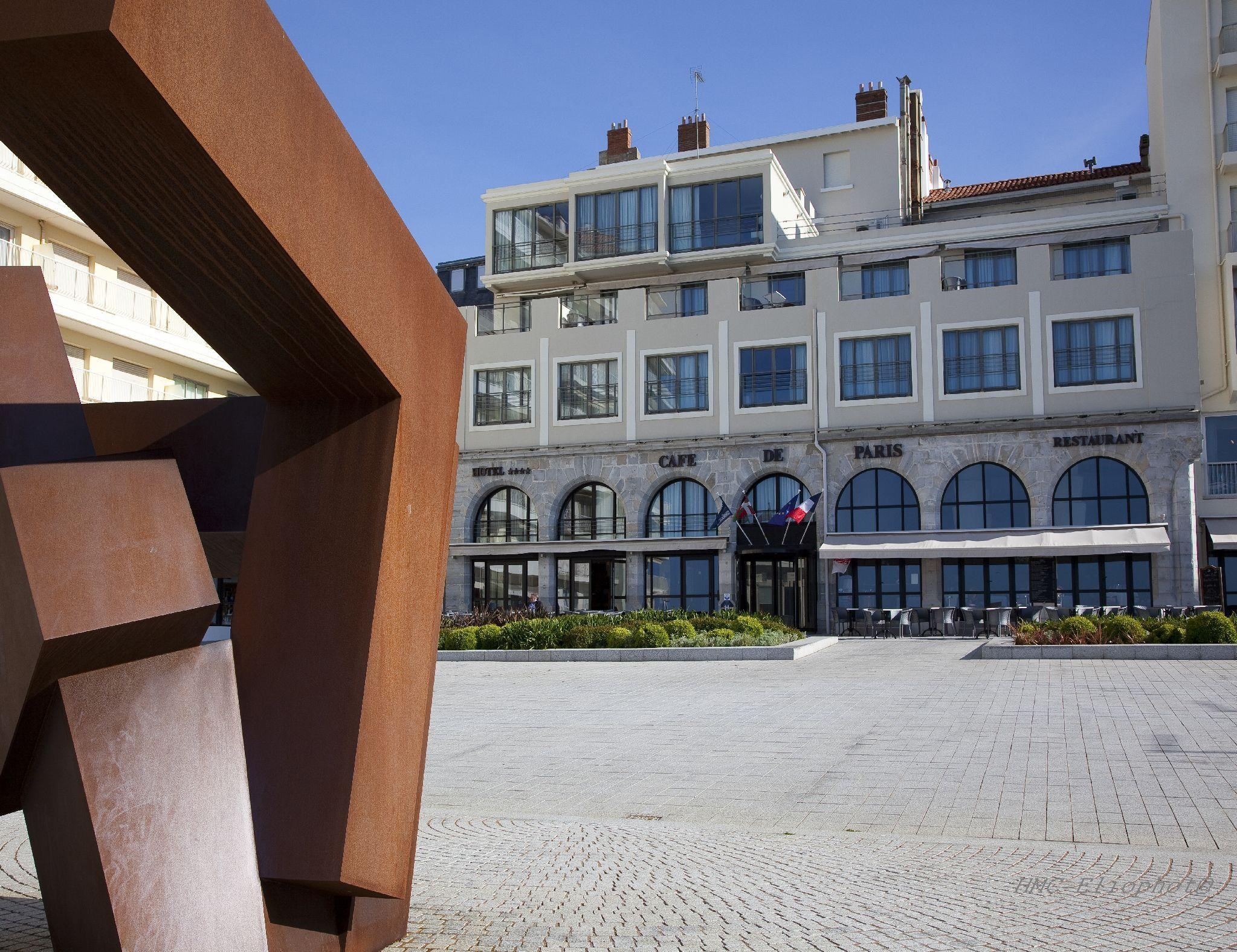 Hôtel le Café de Paris Over view