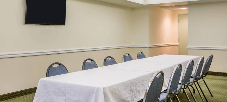 马德拉昆塔温德姆套房酒店(La Quinta Inn & Suites by Wyndham Madera)图片