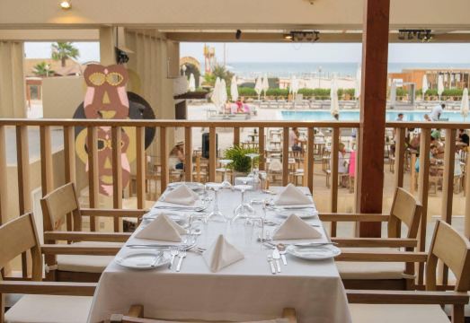 Oasis Salinas Sea Hotel Overview