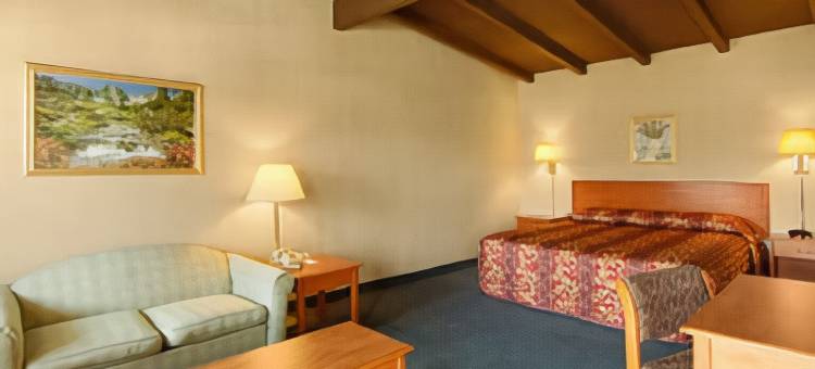 洛杉矶-卡尔弗城地区速 8 酒店(Super 8 by Wyndham Culver)图片