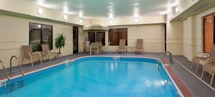 梅里尔维尔温德姆呗盟套房酒店(Baymont by Wyndham Merrillville)图片