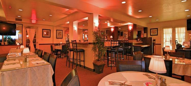 哥斯大米萨纽波特海滩温德姆华美达酒店(Ramada by Wyndham Costa Mesa/Newport Beach)图片