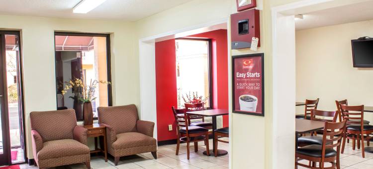 三角研究公园伊克诺旅馆(Econo Lodge Research Triangle Park)图片