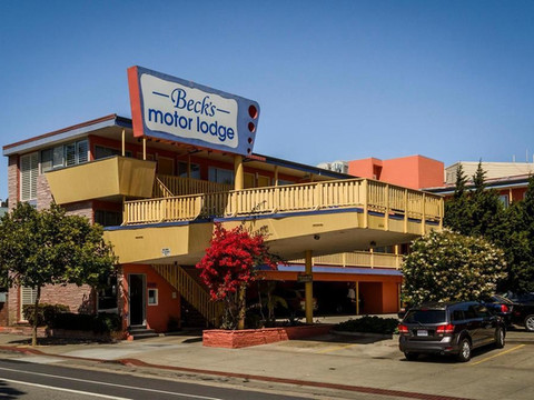 贝克汽车小屋旅馆