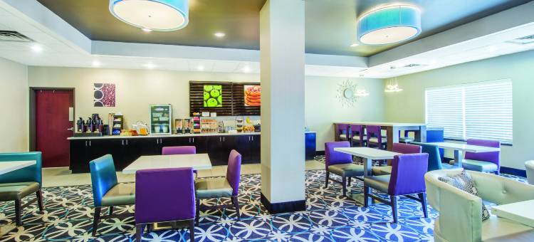 俄克拉何马城育空拉昆塔温德姆套房酒店(La Quinta Inn & Suites by Wyndham Oklahoma City -Yukon)图片