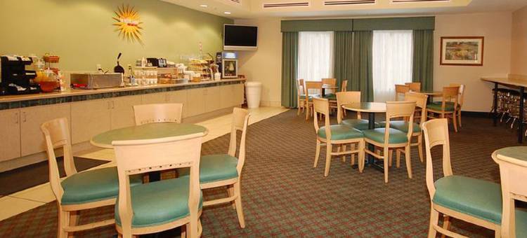 凤凰城I-10西拉昆塔温德姆套房酒店(La Quinta Inn & Suites by Wyndham Phoenix I-10 West)图片