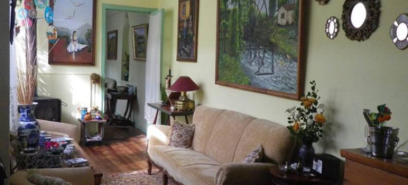 雷诺阿旅馆(Hostal Renoir)图片