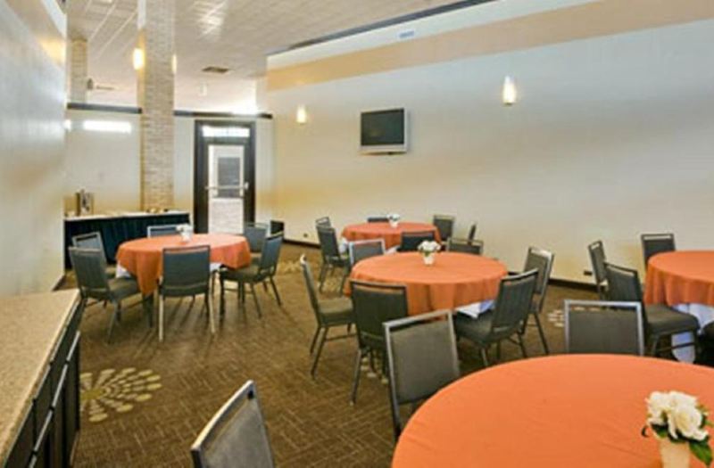 Wyndham Garden Oklahoma City Airport Hotel Reviews And Room Rates