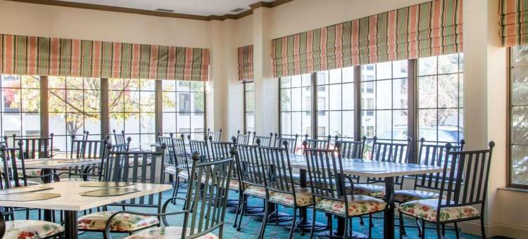 温德姆南荷兰拉昆塔温德姆套房酒店(La Quinta Inn & Suites by Wyndham South Holland)图片