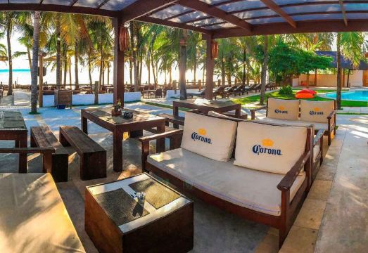Duro Beach Hotel Hotel Overview