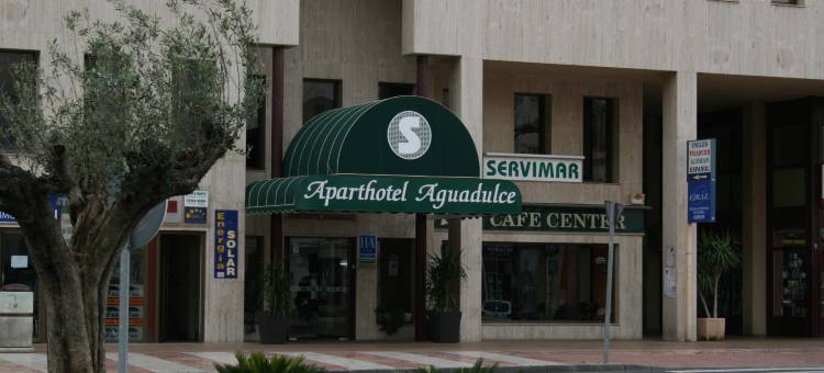 阿瓜杜尔塞公寓酒店(Apartahotel Aguadulce)图片