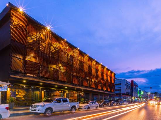 斯瑞蘇克桑特廣場旅舍