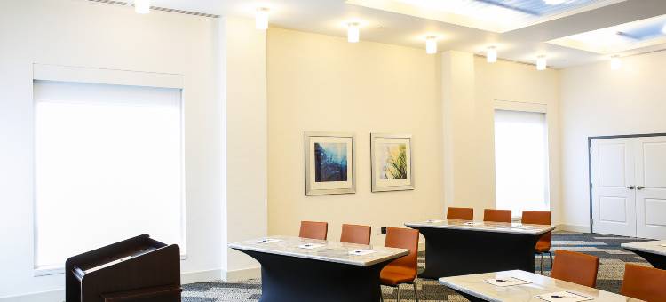 智选假日套房酒店-路易斯威尔市区(Holiday Inn Express & Suites Louisville Downtown)图片