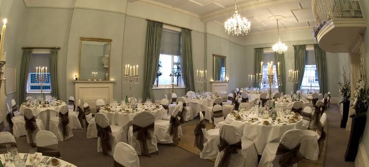 牧羊人尼姆贝尔酒店(The Bell Hotel)图片