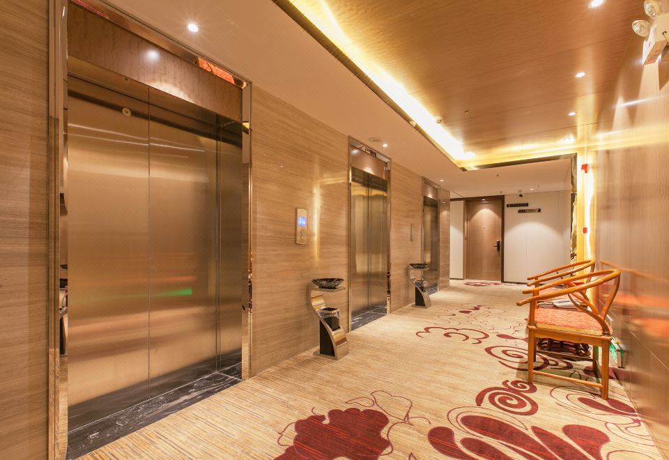 WuHan HuaYang Hotel Hotel Overview