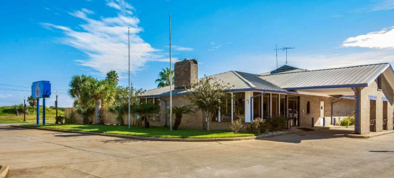 德克萨斯州自由港莫特尔6号汽车旅馆(Motel 6 Freeport, TX)图片