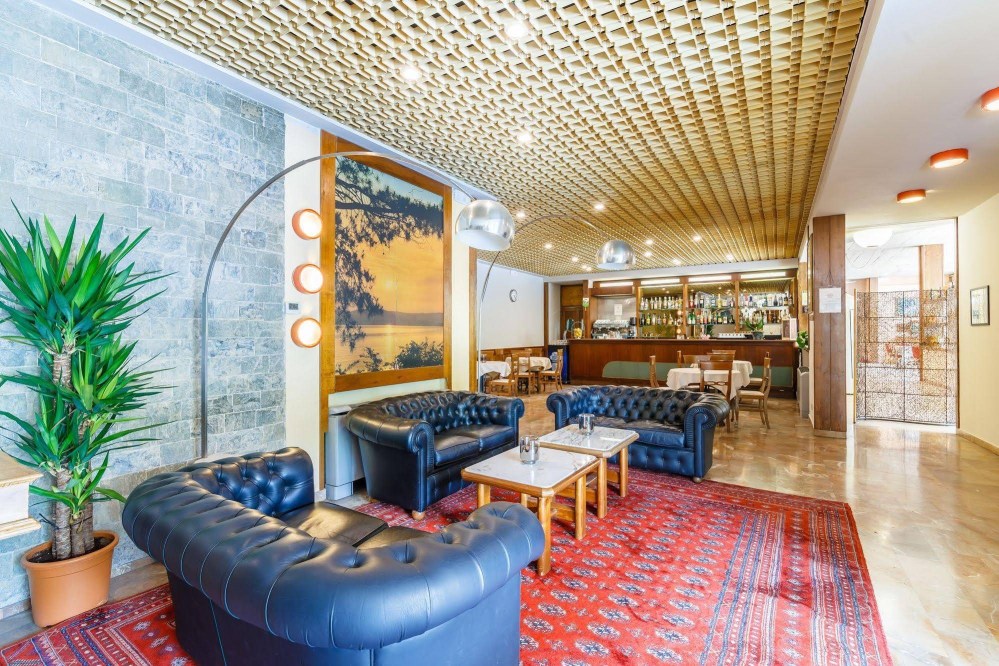 Hotel Country Club Over view