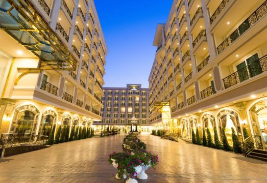 LK Celestite Hotel Overview