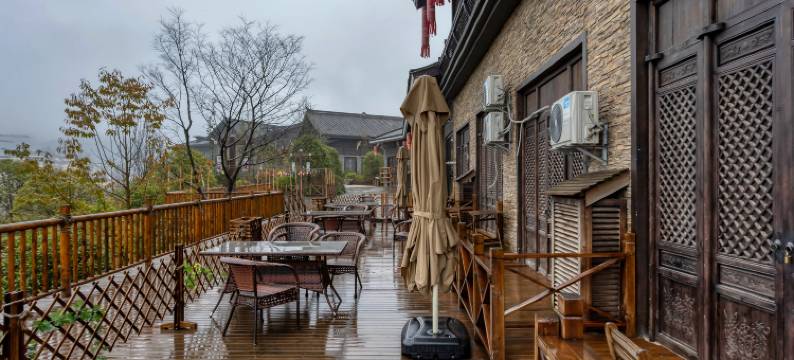 归来湖畔美宿(黔东南丹寨县万达小镇店)图片