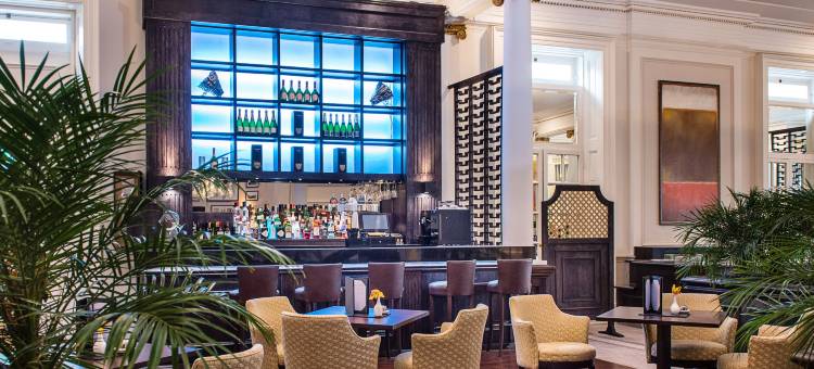 奥特兰兹公园酒店(Oatlands Park Hotel)图片