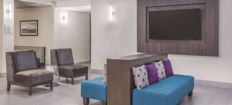 贝城拉昆塔温德姆套房酒店(La Quinta Inn & Suites by Wyndham Bay City)图片