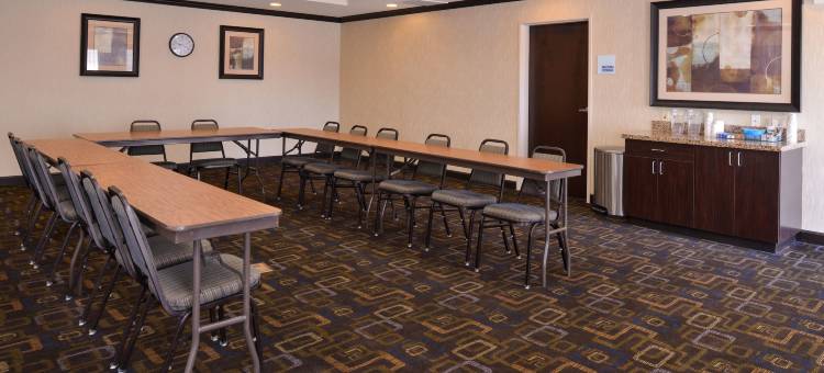 智选假日套房酒店费尔蒙特(Holiday Inn Express & Suites Fairmont)图片
