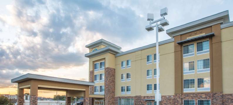 哈蒂斯堡-I-59拉昆塔温德姆套房酒店(La Quinta Inn & Suites by Wyndham Hattiesburg - I-59)图片
