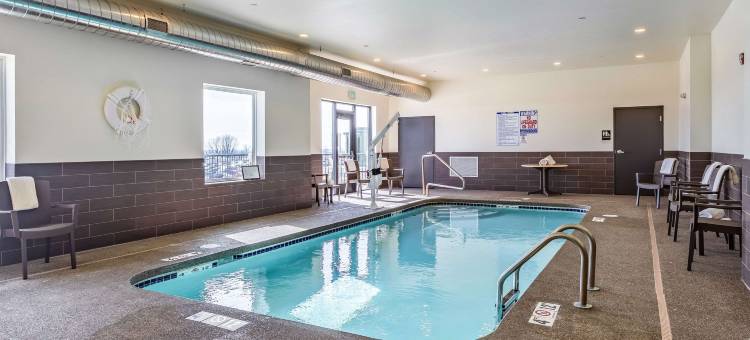 舒眠套房酒店(Sleep Inn & Suites Mt Hope Near Auction & Event Center)图片