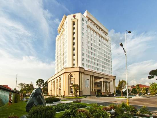 新山一西貢酒店