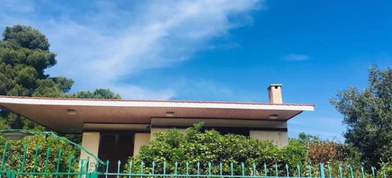 迪勒西 2 居公寓酒店 - 附专属花园及无线上网(Apartment with 2 Bedrooms in Dilesi, with Enclosed Garden and Wifi)图片