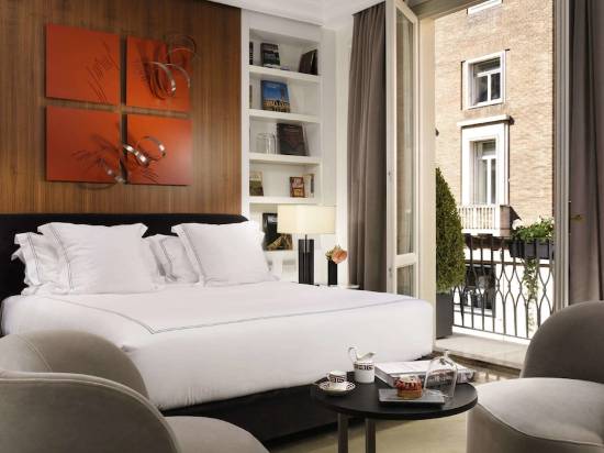 最初羅馬甜蜜酒店