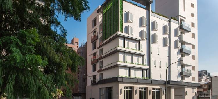 城市漫游行旅图片