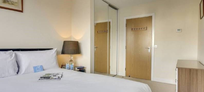 现代格伦索恩路公寓酒店 - ZIL(Modern Glenthorne Road Apartment - Zil)图片