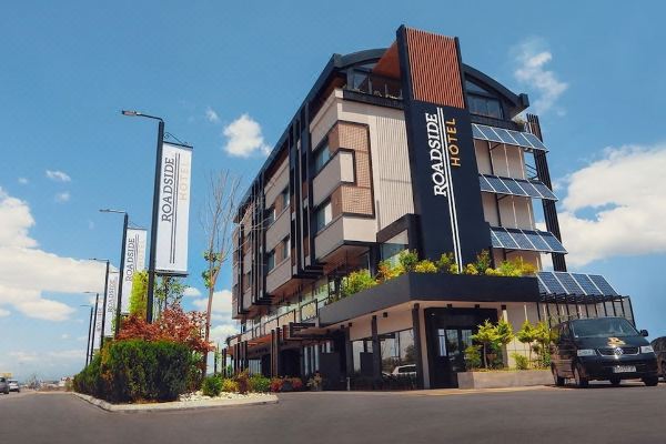 路边酒店(roadside)