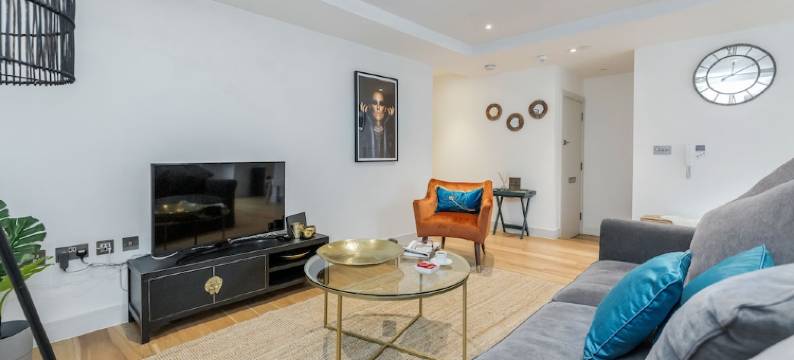 大温莎公寓免费停车酒店(Large Windsor Apartment Free Parking)图片