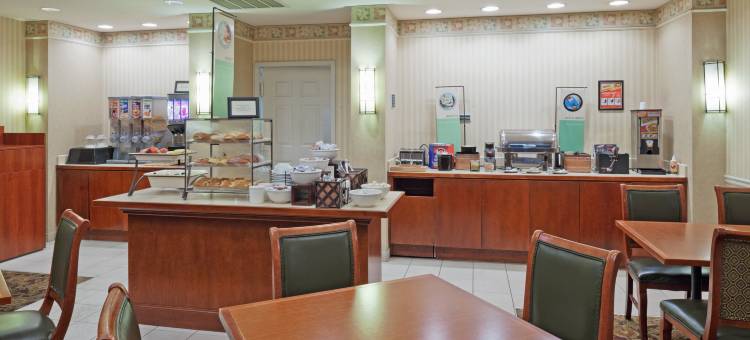 丽笙亚拉巴马州东蒙哥马利乡村套房酒店(Country Inn & Suites by Radisson, Montgomery East, AL)图片