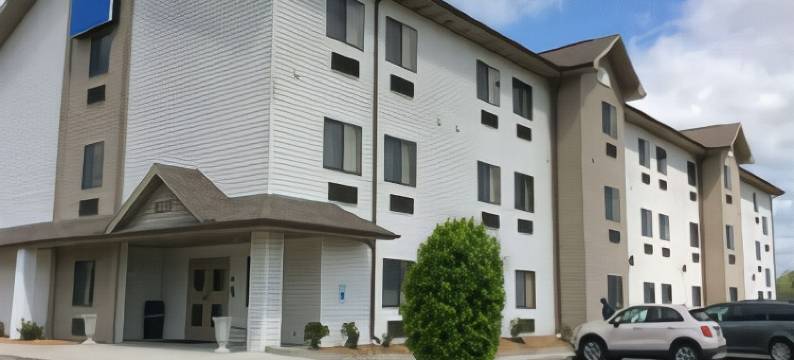 利沃尼亚Travelodge by Wyndham酒店(Travelodge by Wyndham Livonia)图片