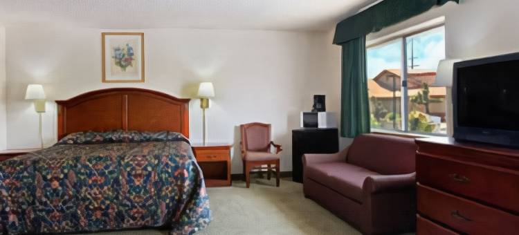 尤卡谷-约书亚树公园速8酒店(Super 8 by Wyndham Yucca Val/Joshua Tree Nat Pk Area)图片