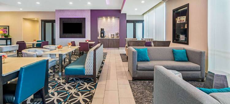 迈克艾伦拉广场购物中心拉昆塔温德姆套房酒店(La Quinta Inn & Suites by Wyndham McAllen la Plaza Mall)图片