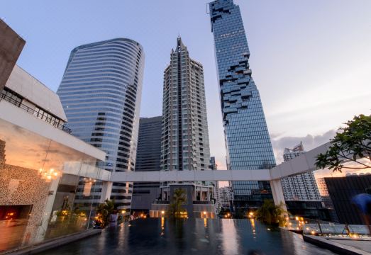 西隆爱逸酒店外景图