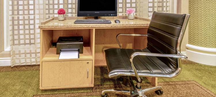 盐湖城机场拉昆塔温德姆套房酒店(La Quinta Inn & Suites by Wyndham Salt Lake City Airport)图片