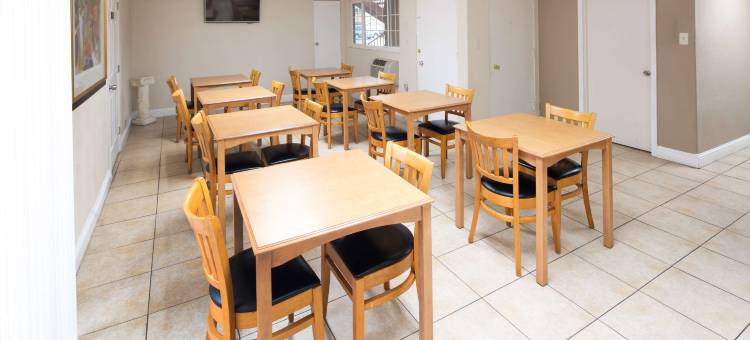 The Midtowner Hotel, SureStay Collection by Best Western图片