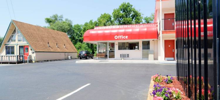 尼尔摩托斯比威伊克诺旅馆(Econo Lodge Near Motor Speedway)图片